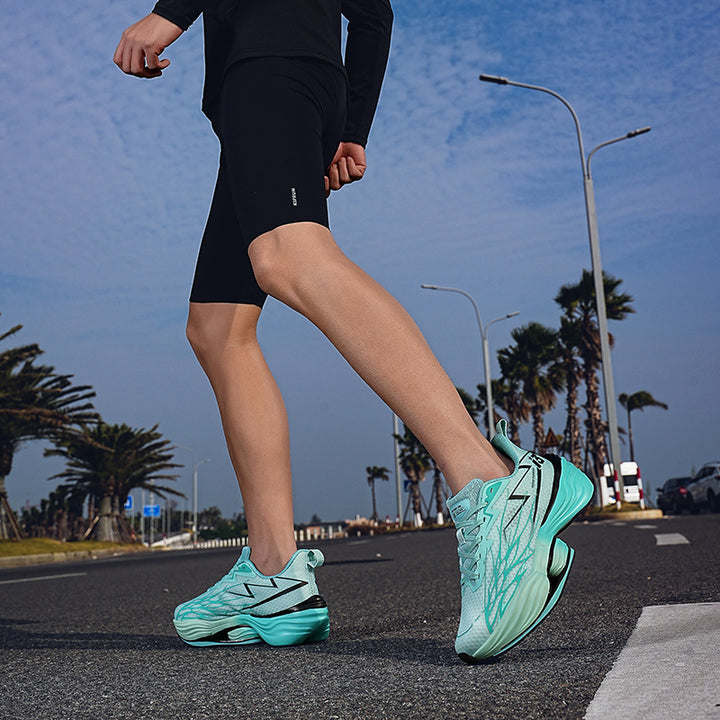 Unisex gedämpfte Straßenlaufschuhe mit mehrlagiger Energierückführungssohle und belüftetem Strickoberteil – Norré