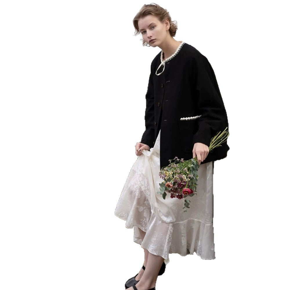 Damen Boxy-Kurzjacke mit dekorativer Zierborte und aufgesetzten Taschen Echoarchiv