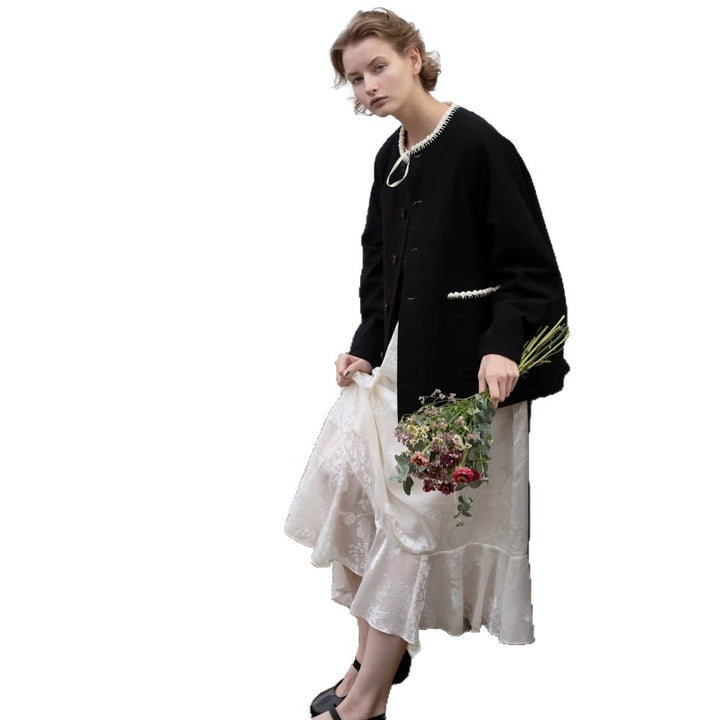 Damen Boxy-Kurzjacke mit dekorativer Zierborte und aufgesetzten Taschen Echoarchiv