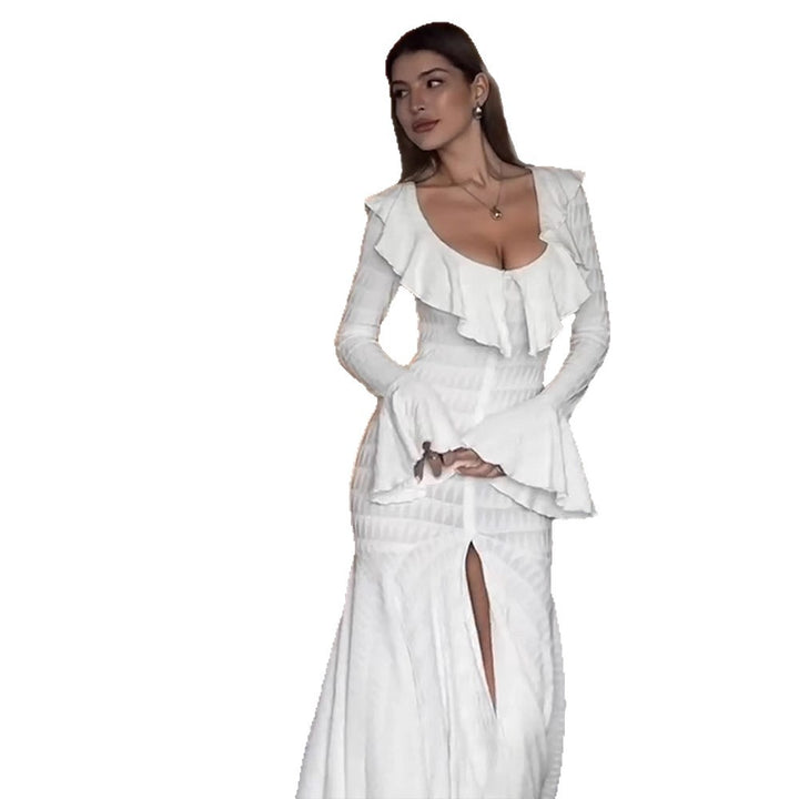 Damen Figurbetontes Maxikleid mit Volant‑Ausschnitt, Glockenärmeln und Schlitz Echoarchiv