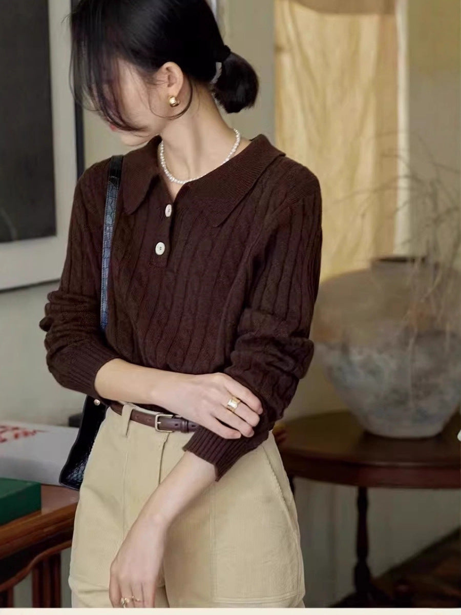 Damen Polokragen‑Zopfstrickpullover mit halber Knopfleiste Echoarchiv