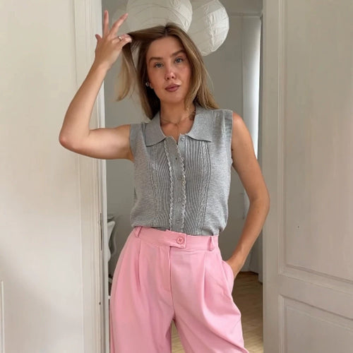 Damen Ärmelloses Stricktop mit Hemdkragen, Zierknopfleiste und feiner Strukturierung Echoarchiv