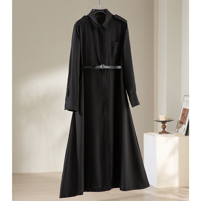 Damen Langes Hemdblusenkleid mit Taillengürtel, Schulterklappen und durchgehender Knopfleiste Echoarchiv