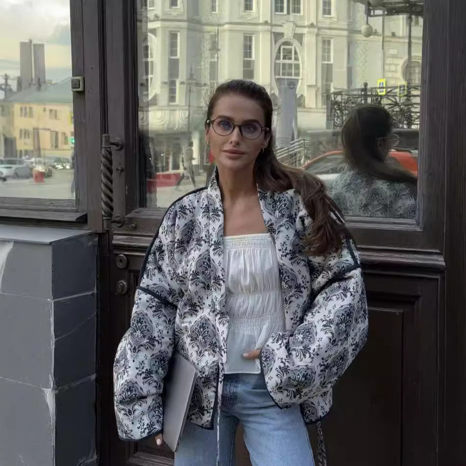 Damen gewattete Kimono-Jacke mit Taillengürtel und ornamentalem Print Echo Archiv