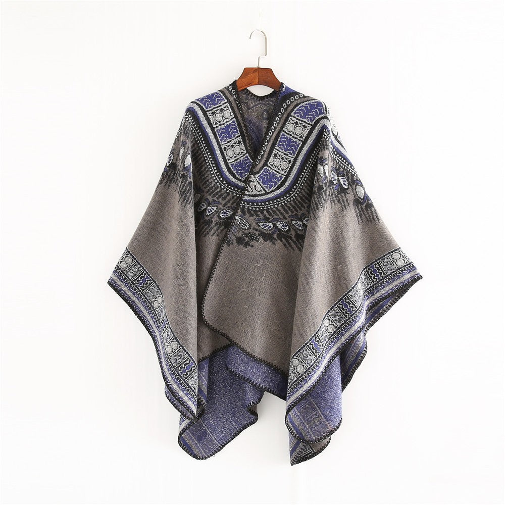 Damen Oversize-Poncho im Ethno-Jacquard mit V-Ausschnitt und strukturiertem Saum Echo Archiv