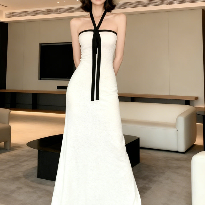 Damen Elegantes Maxikleid mit schulterfreiem Design und tailliertem Schnitt Echo Archiv