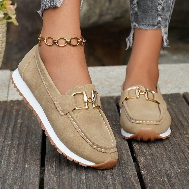 Damen Loafer im Mokassinstil mit profilierter Gummisohle und goldener Horsebit-Applikation – Lioré