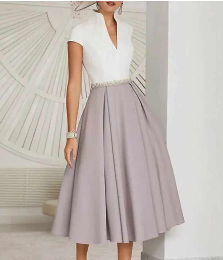 Weißes Farbblock V-Ausschnitt Ausgestellt Sommerkleid – Élara