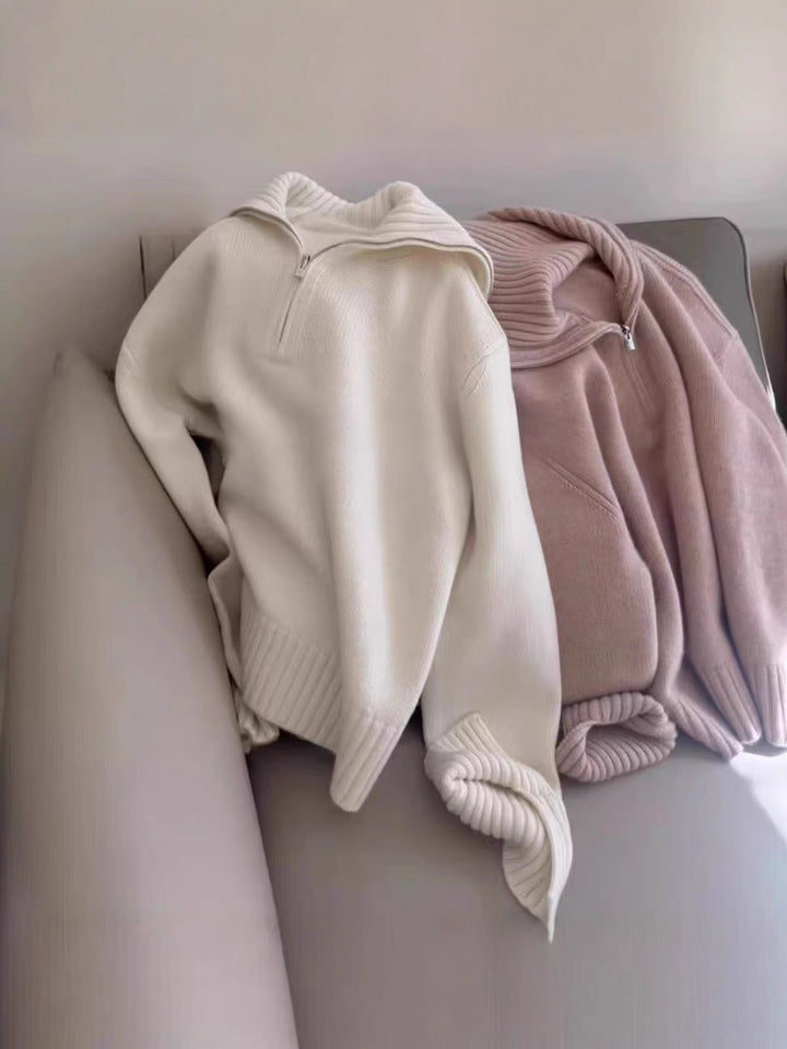 Damen Oversize Feinstrickpullover mit halbem Reißverschluss und weitem Rollkragen Echoarchiv