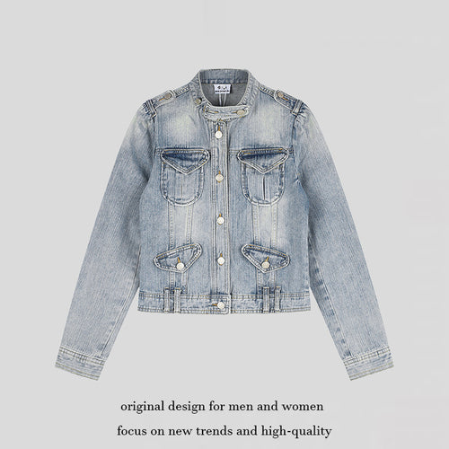 Damen Kurze Jeansjacke im Military-Stil mit Stehkragen, Schulterklappen und Pattentaschen Echoarchiv