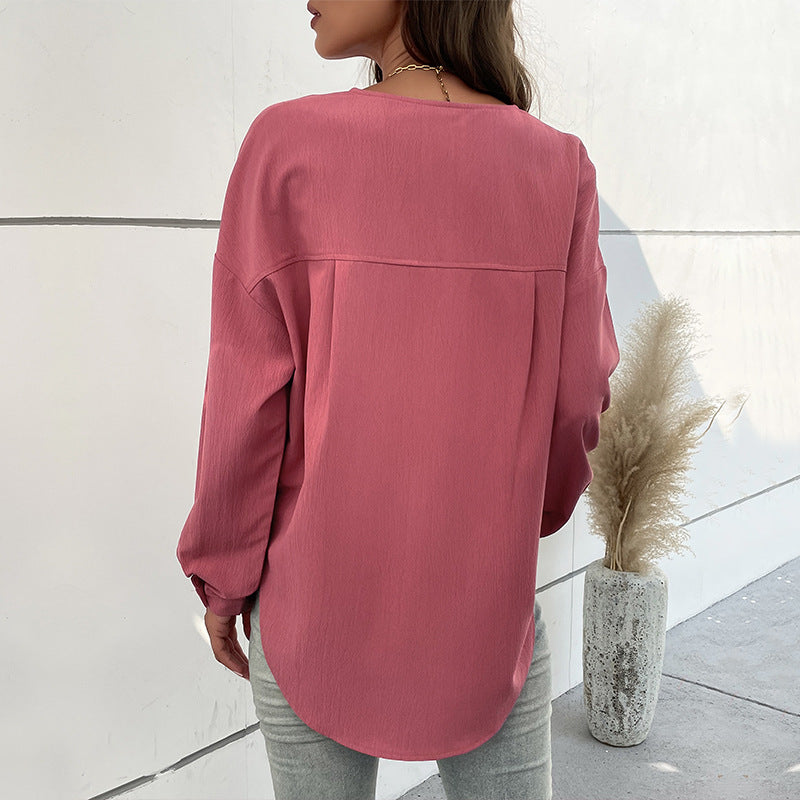 Damen Texturiertes Henley-Blusenshirt mit Knopfleiste und Brusttasche Echoarchiv