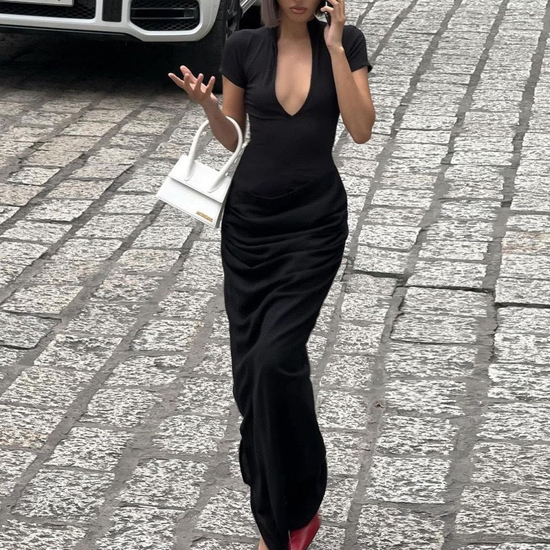 Damen Figurnahes Maxikleid mit tiefem V-Ausschnitt und seitlichen Raffungen Echo Archiv