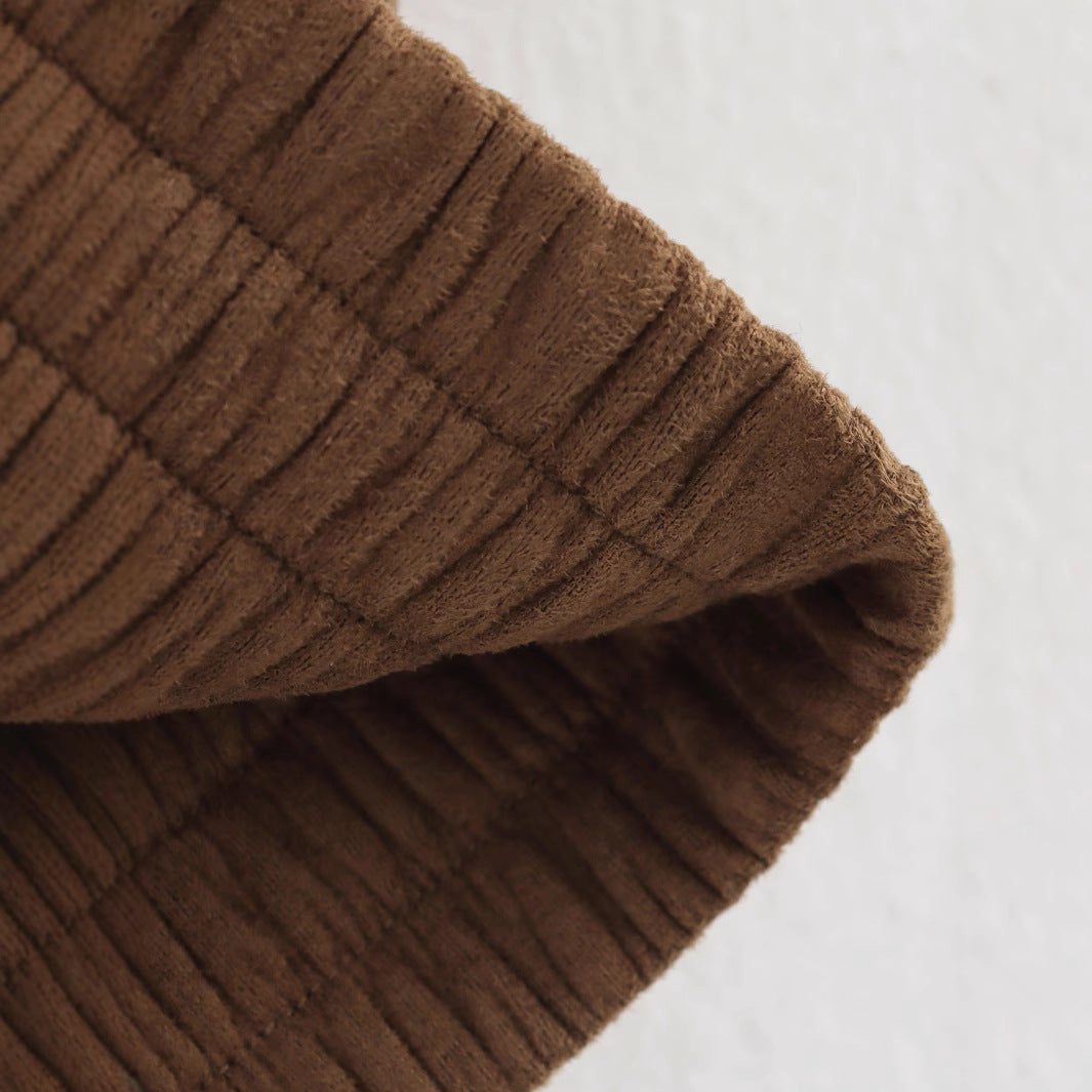 Damen Boxy-Übergangsjacke in Velourslederoptik mit Hemdkragen, aufgesetzten Pattentaschen und elastischem Bund Echoarchiv