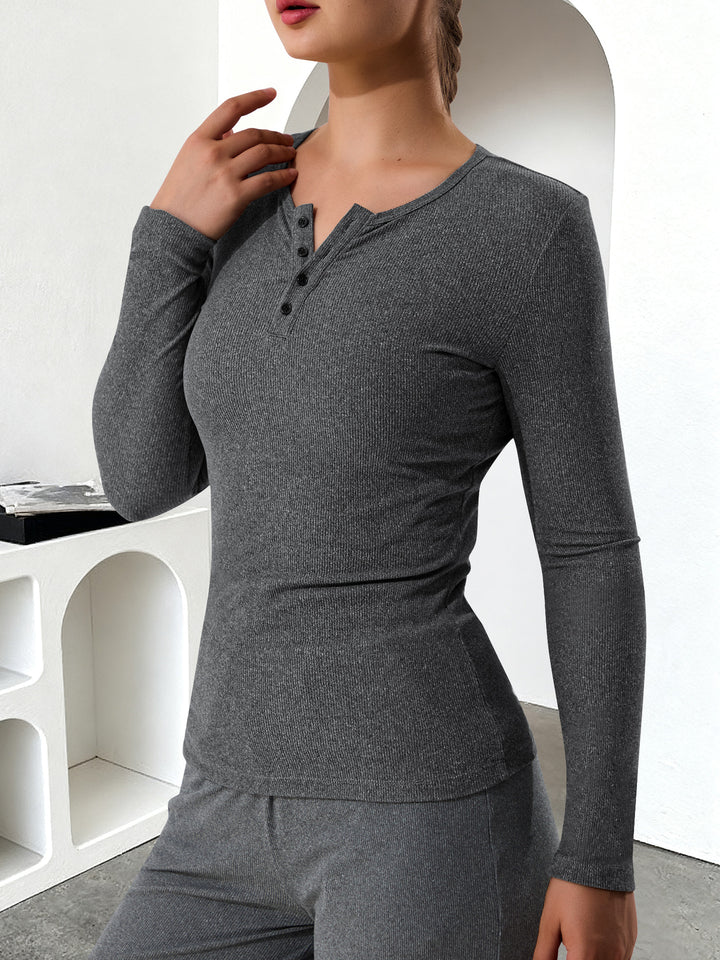 Damen Geripptes Henley-Langarmshirt mit Knopfleiste und figurnahem Schnitt echoarchiv-