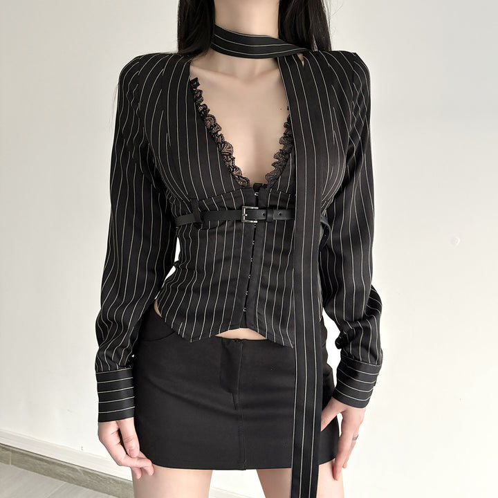 Damen nan tailliertes Langarmshirt mit Twist‑V‑Ausschnitt, Hemdkragen und Nadelstreifen-Optik Echo Archiv