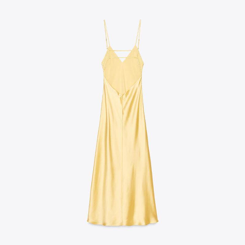 Damen Satin-Maxikleid mit zarten Trägern und elegantem Dekolleté Echoarchiv
