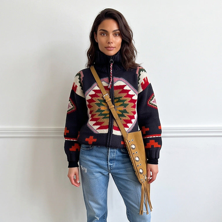 Damen Jacquard-Strickjacke mit Navajo‑Muster, Reißverschluss und hohem Kragen Echoarchiv