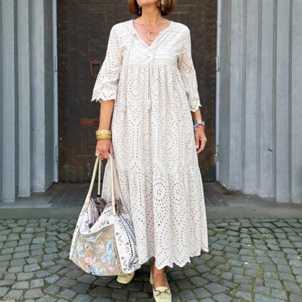 Damen nan fließendes Maxikleid mit Ajourstickerei, V-Ausschnitt, Unterbrustnaht und Volantrock Echo Archiv