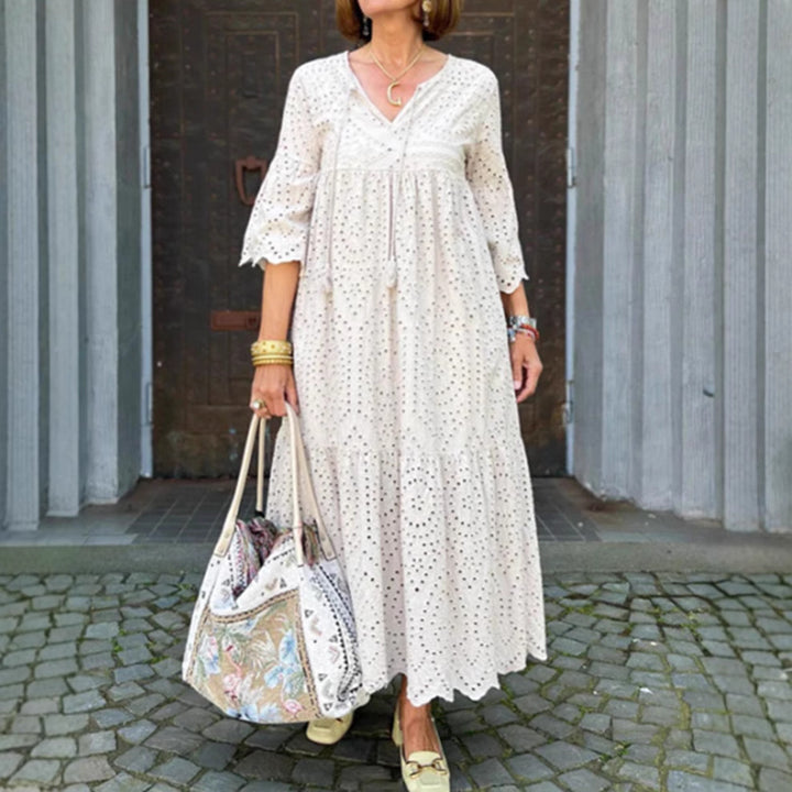 Damen nan fließendes Maxikleid mit Ajourstickerei, V-Ausschnitt, Unterbrustnaht und Volantrock Echo Archiv