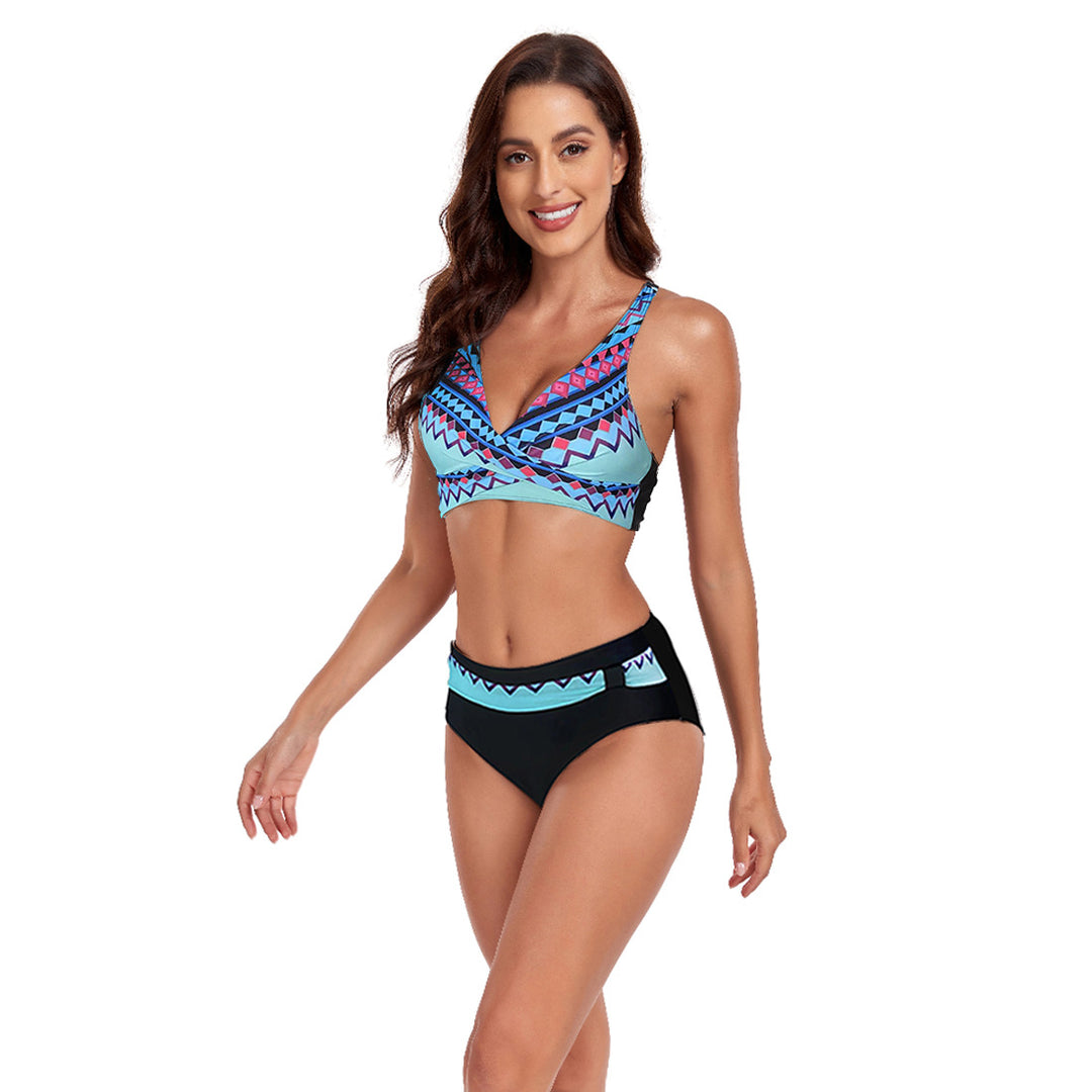 Damen Sportliches Bikini-Set mit trendigem Schnitt und modernem Grafikdesign Echo Archiv