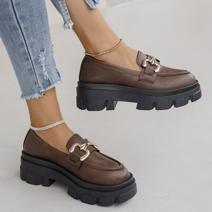 Damen nan Chunky Loafer mit profilierter Plateau‑Laufsohle und goldfarbener Zierspange Echo Archiv