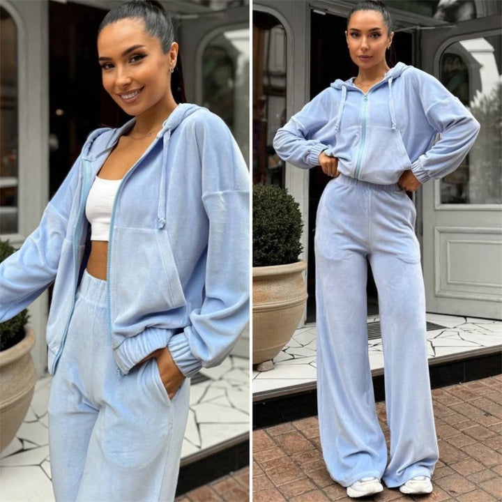Damen Velours-Zip-Kapuzenjacke mit Marlene-Jogginghose Lounge-Set – Auréline