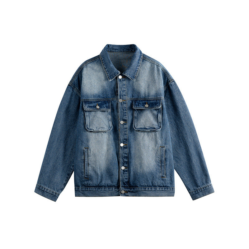 Herren Oversize-Jeansjacke mit Used-Waschung, aufgesetzten Brusttaschen und Knopfverschluss Echoarchiv