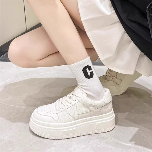 Damen Sneaker mit hohem Plateau und sportlichem Design Echo Archiv