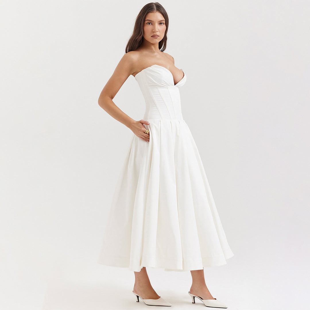 Damen Elegantes und figurbetontes Abendkleid mit tiefem Ausschnitt Echo Archiv