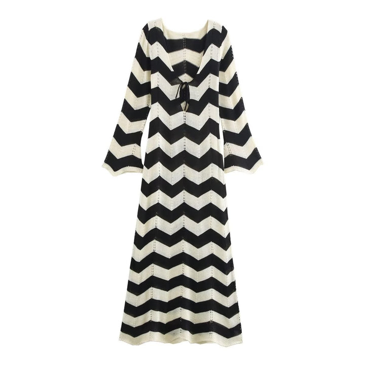 Damen Strick-Maxikleid mit Zickzack-Muster, V‑Rücken und Trompetenärmeln Echo Archiv
