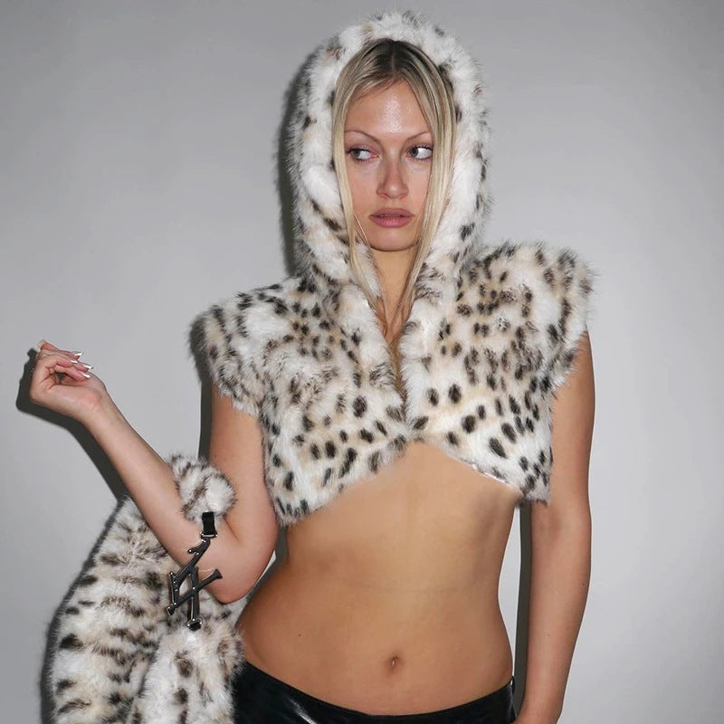 Damen kurzes Kapuzen-Bolero aus Kunstpelz mit Fellstola und Armbandmanschette Echo Archiv