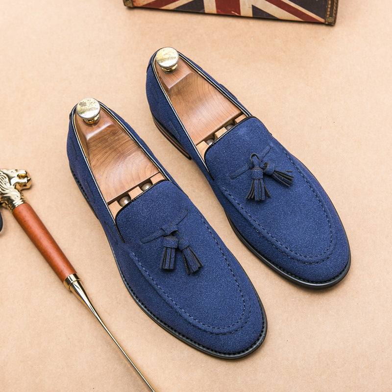 Herren Quasten-Slipper aus Veloursleder mit handgenähter Moccasinnaht und gepolstertem Lederfußbett – Tavélo