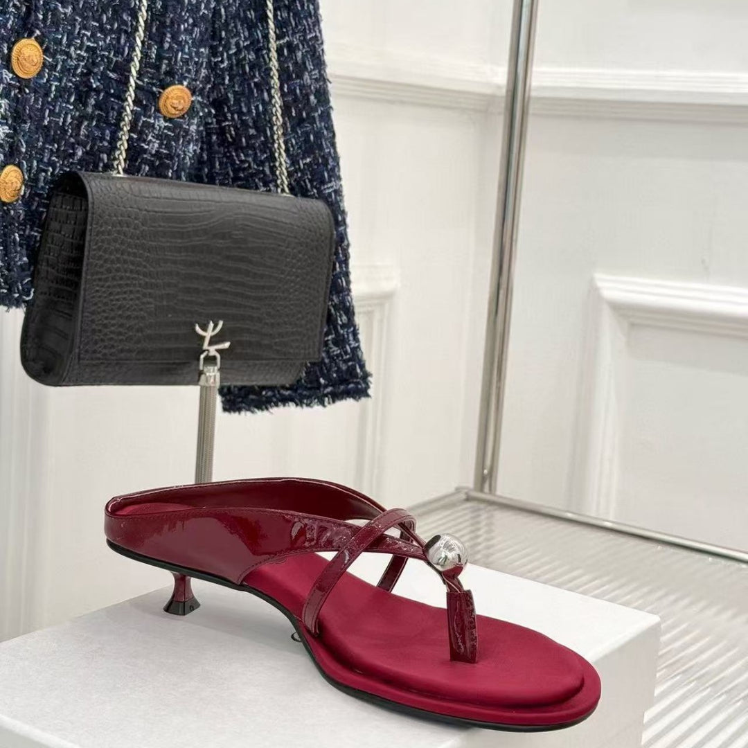 Damen Elegante Mule‑Sandalette mit Zehenring, filigranen Riemchen und sculpted Kitten‑Absatz – Sorelia