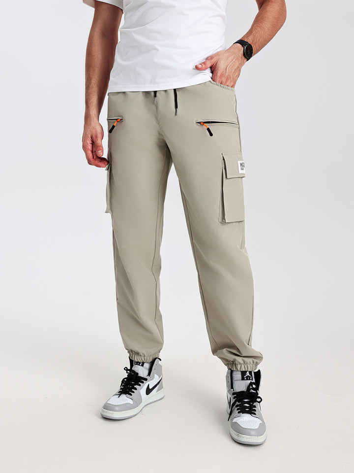 Herren Utility-Cargohose im Joggerstil mit elastischem Bund, Multifachtaschen & Reißverschlusstaschen Echo Archiv