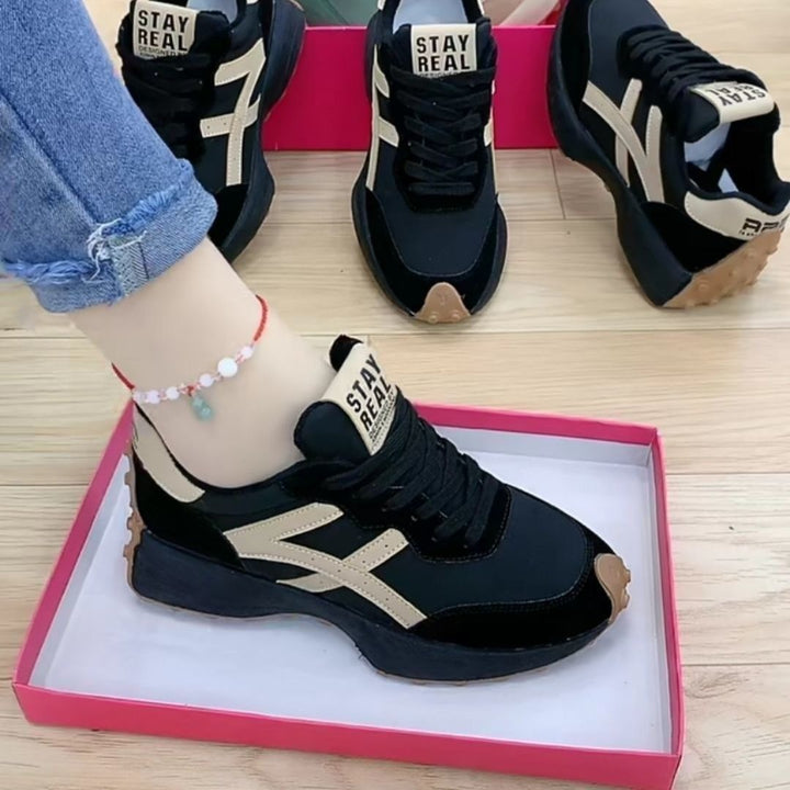 Damen Retro-Plateau-Sneaker im Running-Style mit gepolstertem Schaft und Profilsohle Echoarchiv