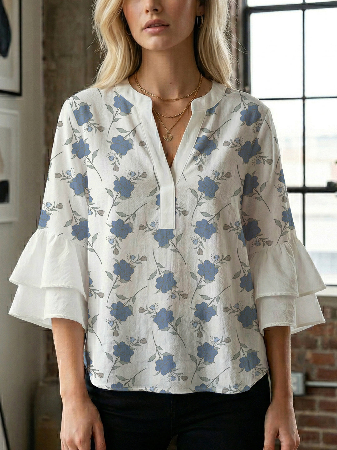 Damen Bluse mit voluminösen Ärmeln und floralem Design Echo Archiv
