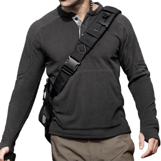 Herren Fleece-Pullover mit modischem Stehkragen und praktischen Knöpfen Echoarchiv