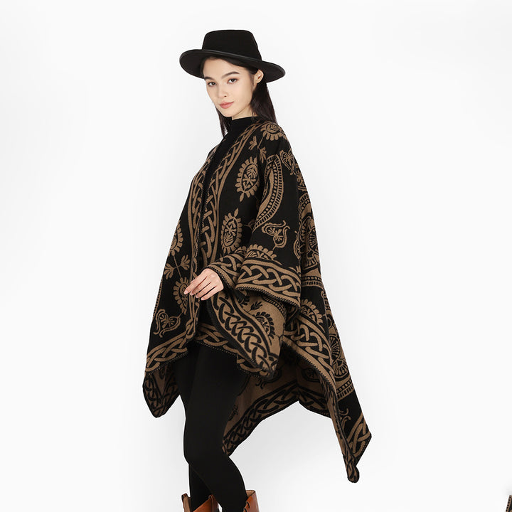 Damen Oversize-Cape mit ornamentalem Jacquard und asymmetrischem Zipfelsaum Echo Archiv