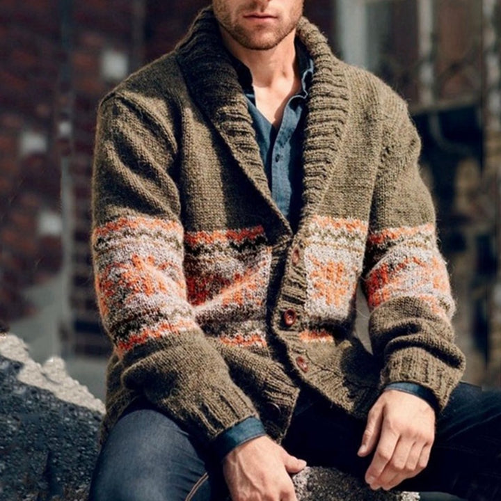 Herren Strickjacke mit hohem Kragen und farbenfrohem Muster Echoarchiv