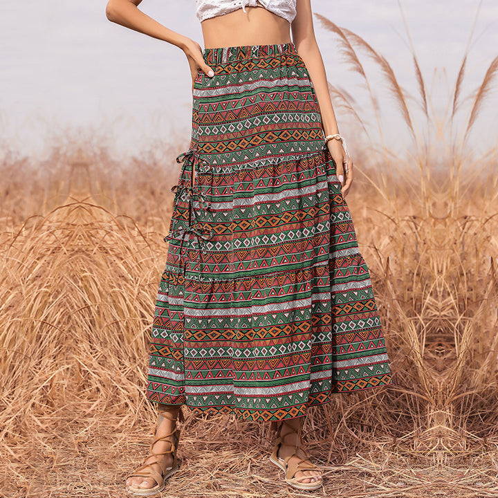 Damen Maxi-Stufenrock mit elastischem Taillenbund, seitlichen Knotendetails und Ethno-Print Echoarchiv