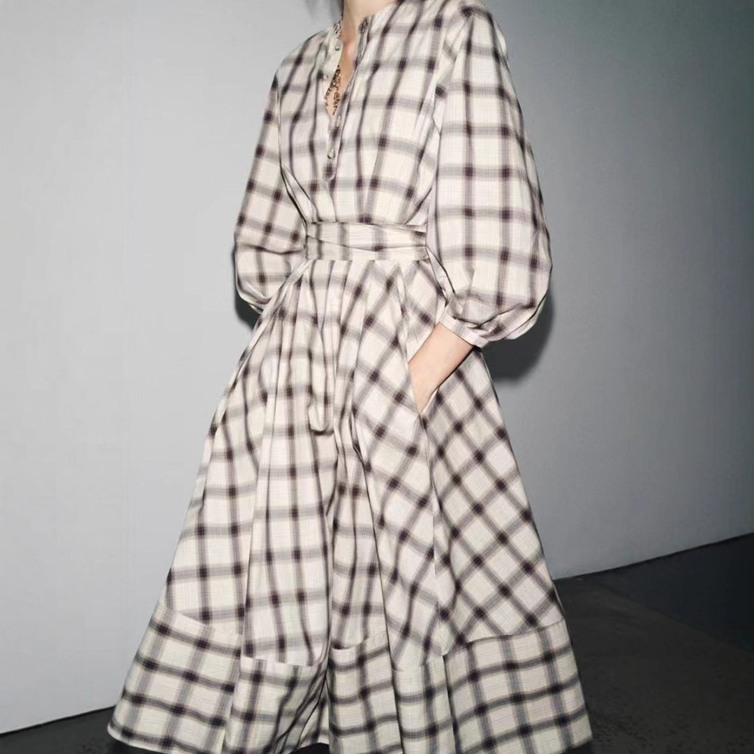 Damen nan kariertes Midikleid mit Ballonärmeln, Taillengürtel und Zierknopfleiste Echo Archiv
