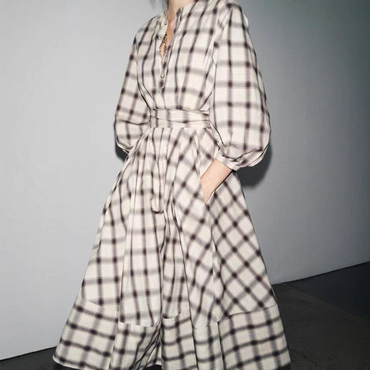 Damen nan kariertes Midikleid mit Ballonärmeln, Taillengürtel und Zierknopfleiste Echo Archiv
