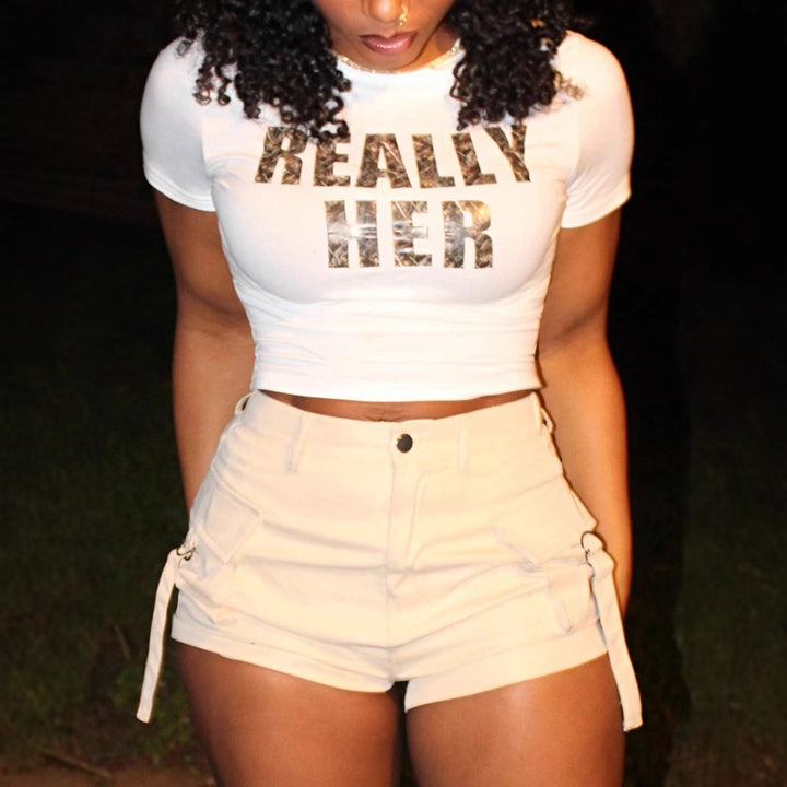 Damen cropped T-Shirt mit auffälligem Schriftzug Echo Archiv
