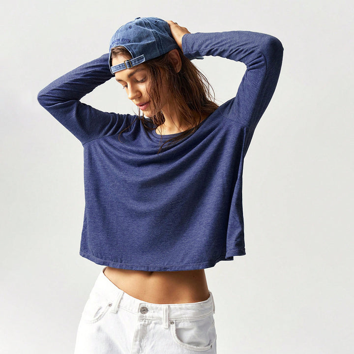 Damen legeres Cropped-Longsleeve mit weiter Oversize-Passform und gerundetem Saum – Avérine