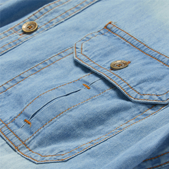 Herren nan Jeanshemd mit doppelten Brusttaschen, klassischem Kentkragen und robusten Ziernähten Echo Archiv