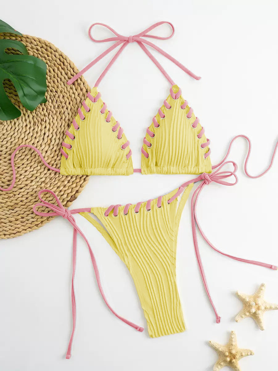 Damen Triangel-Bikini mit raffinierten Schnürdetails und moderner Rippstruktur Echo Archiv