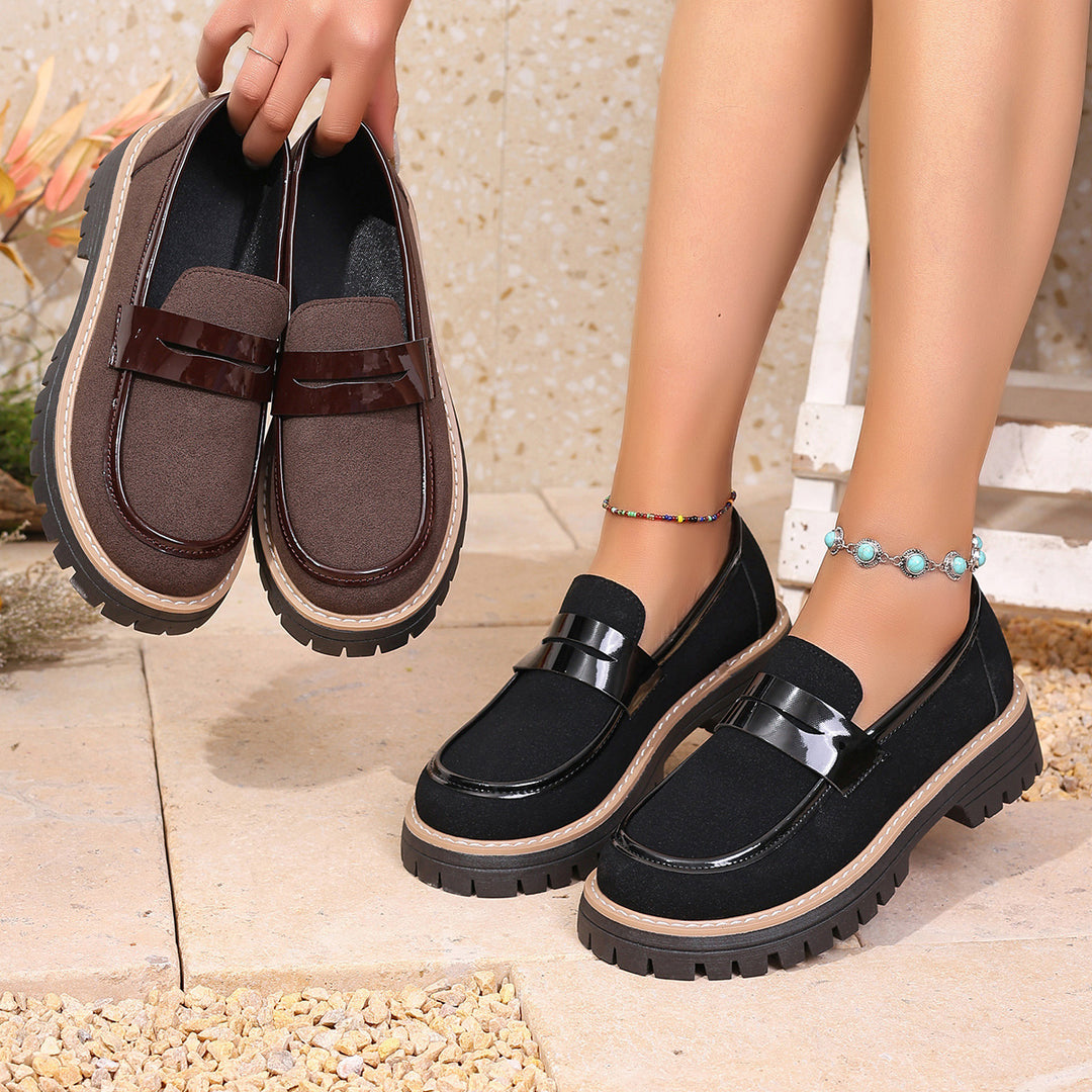 Damen Chunky-Loafer aus Veloursimitat mit Lackdetail und profilierter Lug-Sohle Echo Archiv
