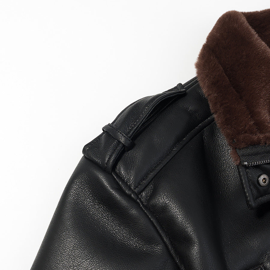 Damen Kurz geschnittene Fliegerjacke aus Kunstleder mit Teddy-Innenfutter, Umlegekragen und umschlagbaren Manschetten Echo Archiv