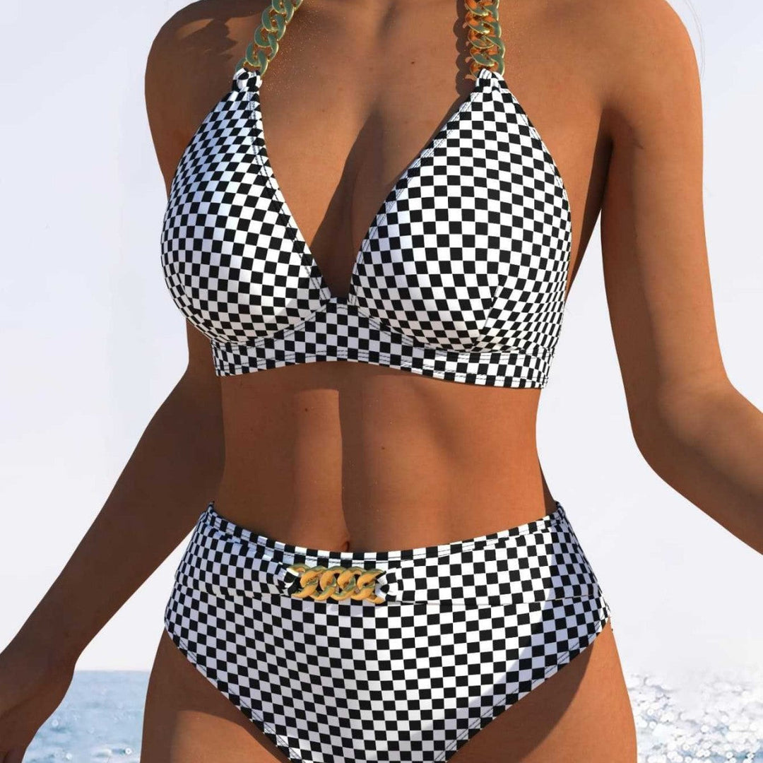 Damen Bikini-Set mit stilvollem Karomuster und goldfarbenen Akzenten Echoarchiv