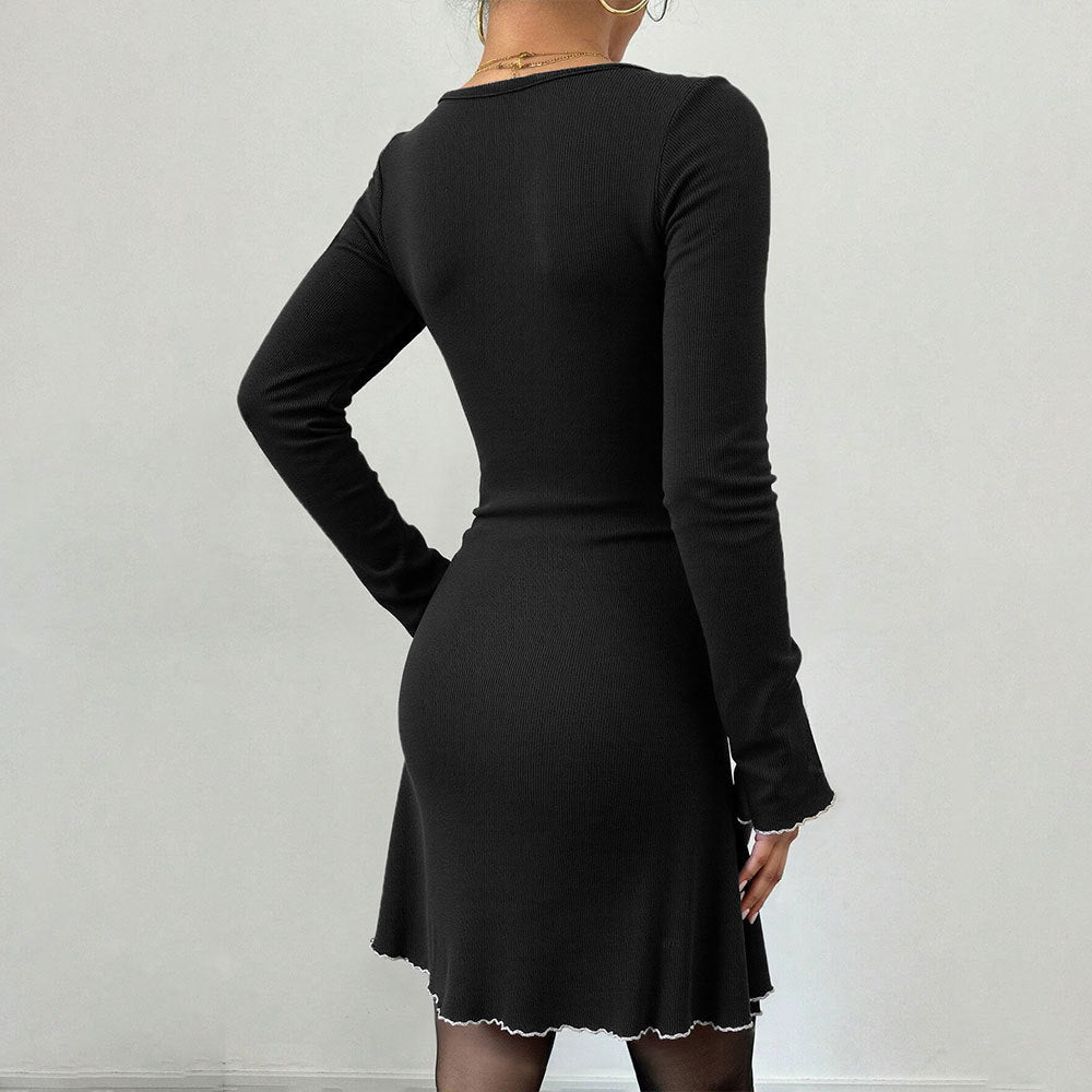 Damen geripptes Minikleid mit Trompetenärmeln, Zierschleife am Dekolleté und welligem Saum – Élara
